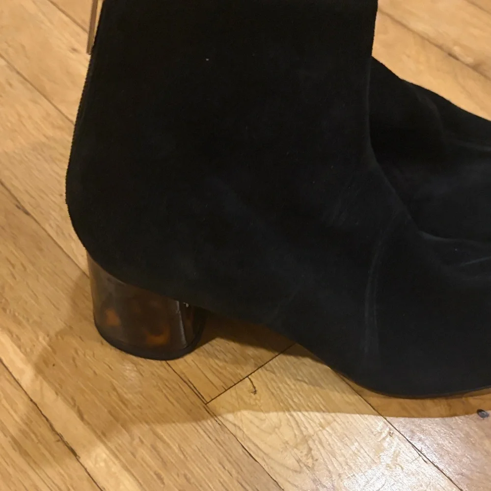 “AGL Italian Suede Blk Booties – Luxe Gold Zippers – Elevated Wardrobe Staple” - Picture 3 of 5